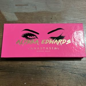 Anastasia Beverly Hills x Alyssa Edwards palette